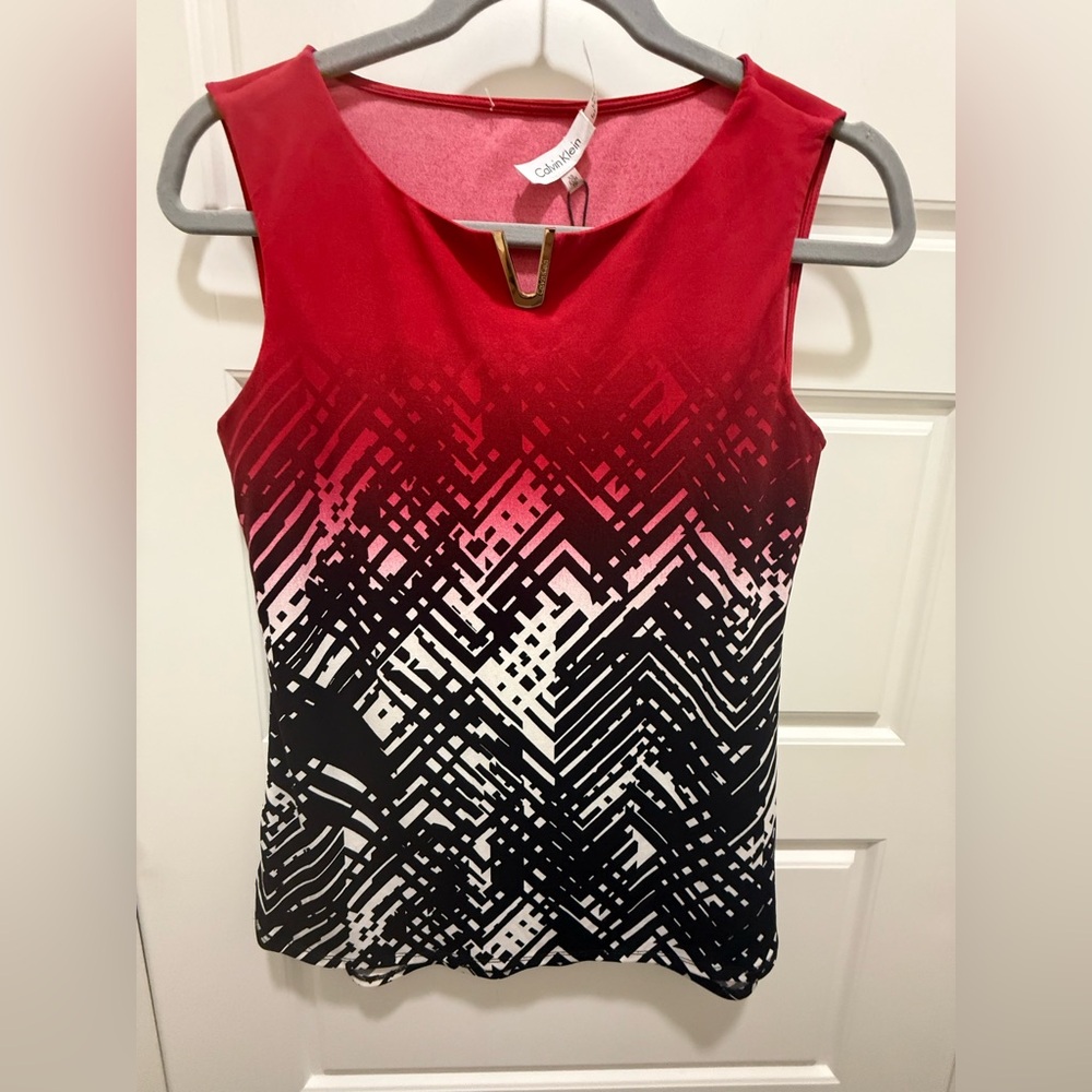 NWT. Calvin Klein. Vneck Sleeveless Black/Red/White Blouse. Size XS.